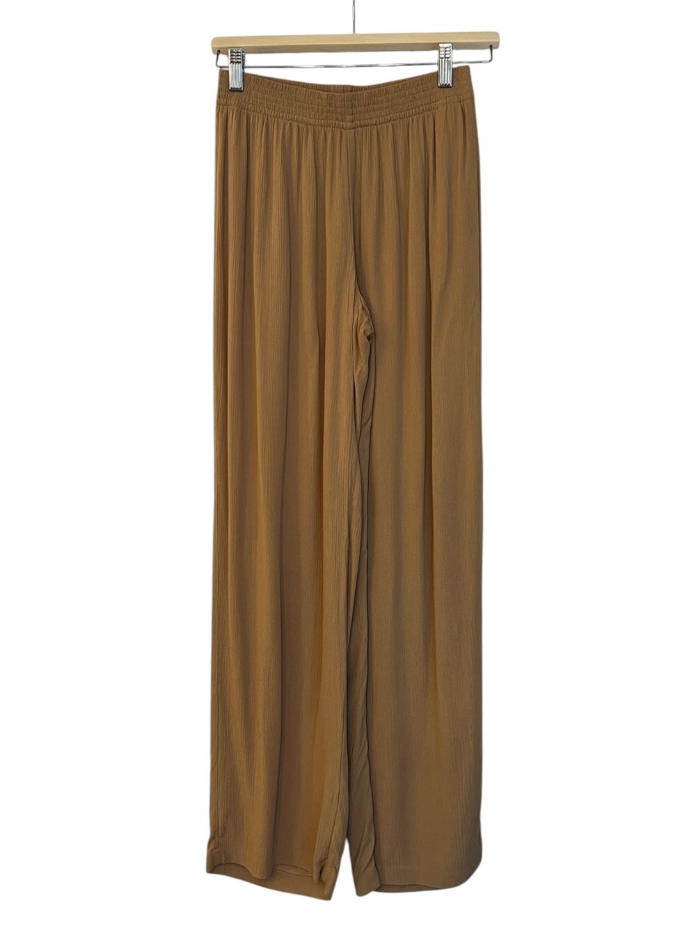 Babaton Aritzia Crinkle Relaxed Straight Leg Pants Tan Khaki Size XS Resort